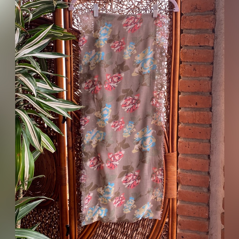 Floral Patterned Tube Scarf. Fringe Floral Great Condition.